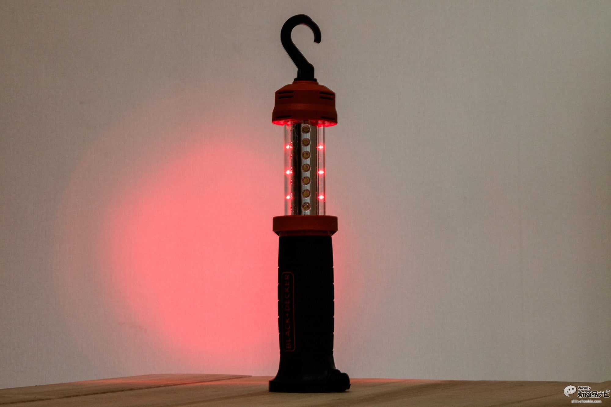 Black and Decker Emergency Light LED Lantern Waterproof - 360 Degrees Crack Hammer Torch