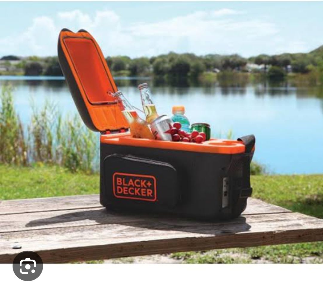 Black and Decker - Mini Refrigerator cooler for car purpose